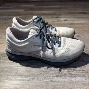 Brooks Trace 1 Size 9 Women’s Running Shoes Light Gray Purple